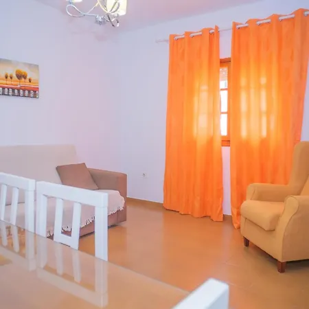 Apartment Modernos Con Garaje, Balcones Y Aire Acondicionado En - Es-180-24 *