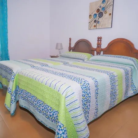 Apartment Modernos Con Garaje, Balcones Y Aire Acondicionado En - Es-180-24