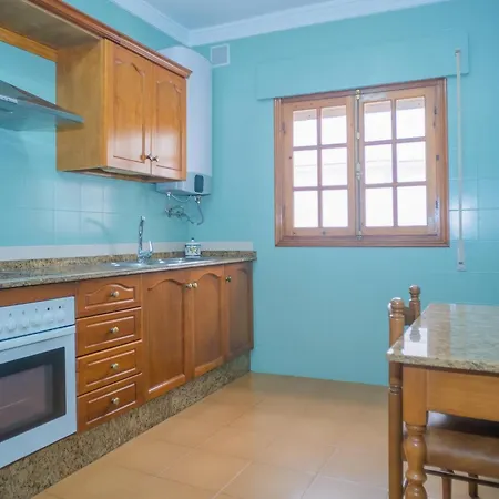 Apartment Modernos Con Garaje, Balcones Y Aire Acondicionado En - Es-180-24 *
